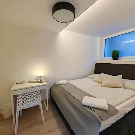 Haas Slepa, Centre, Parking, Courtyard Apartment Brno
