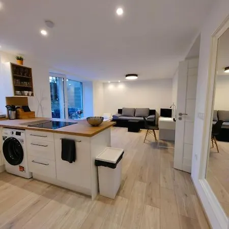 Haas Slepa, Centre, Parking, Courtyard Apartament *